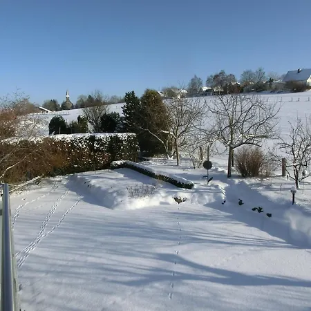 Wiesenblick アパート ブリーロン